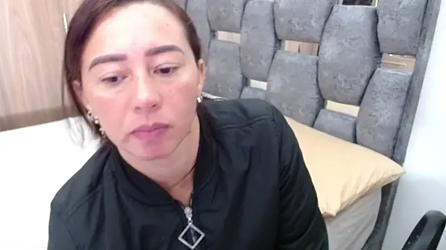 Snapshot of sara_hott_1 chatting on March 21, 2025, 12:39 pm sara hott 1 online show from March 21, 2025, 12:39 pm