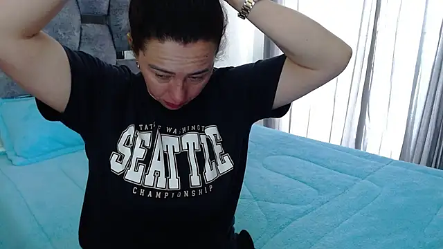 Snapshot of sara_hott_1 chatting on September 17, 2025, 3:24 pm sara hott 1 online show from September 17, 2025, 3:24 pm