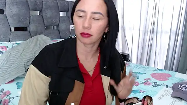 Snapshot of sara_hott_1 chatting on September 26, 2025, 8:02 pm sara hott 1 online show from September 26, 2025, 8:02 pm