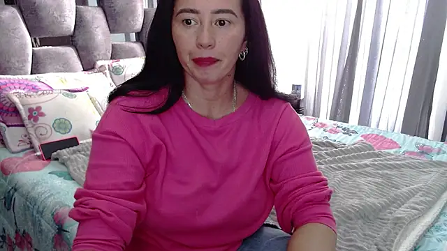 Snapshot of sara_hott_1 chatting on November 7, 2025, 8:42 pm sara hott 1 online show from November 7, 2025, 8:42 pm