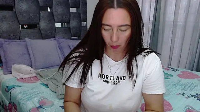 sara hott 1 online show from November 21, 2025, 8:07 pm