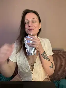 Snapshot of hades4ness chatting on February 8, 2025, 10:18 am hades4ness online show from February 8, 2025, 10:18 am