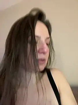 Snapshot of hades4ness chatting on February 18, 2025, 9:43 am hades4ness online show from February 18, 2025, 9:43 am