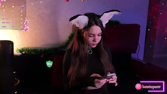 Snapshot of How2Meow chatting on December 16, 2024, 6:05 pm How2Meow online show from December 16, 2024, 6:05 pm