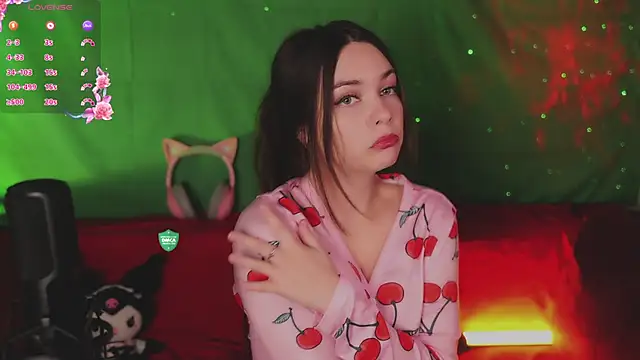 Snapshot of How2Meow chatting on September 21, 2025, 5:03 pm How2Meow online show from September 21, 2025, 5:03 pm