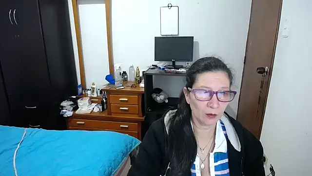 latin49 online show from September 30, 2025, 4:39 am