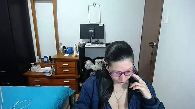 latin49 online show from October 15, 2025, 4:23 am