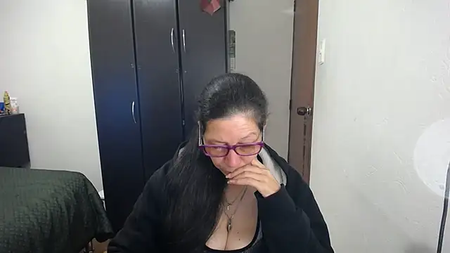 latin49 online show from March 13, 2026, 4:52 am