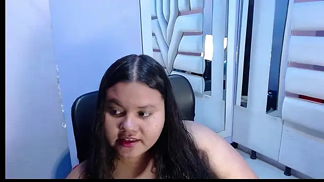 Snapshot of ValenTitis chatting on December 17, 2025, 9:10 pm ValenTitis online show from December 17, 2025, 9:10 pm