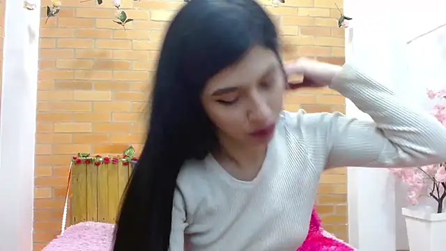 adriscute online show from June 5, 2026, 2:51 am