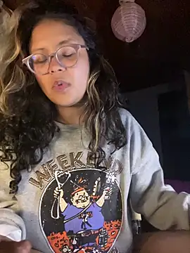 Snapshot of Hathorlove chatting on September 19, 2025, 4:58 am Hathorlove online show from September 19, 2025, 4:58 am