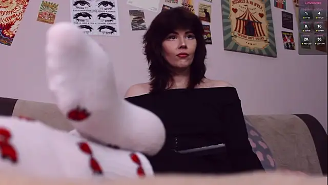 Snapshot of Luna_Blake chatting on February 18, 2026, 1:07 pm Luna Blake online show from February 18, 2026, 1:07 pm