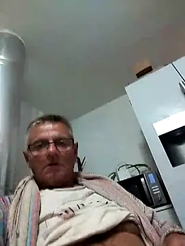 Snapshot of Halasatila chatting on October 5, 2025, 5:06 am Halasatila online show from October 5, 2025, 5:06 am