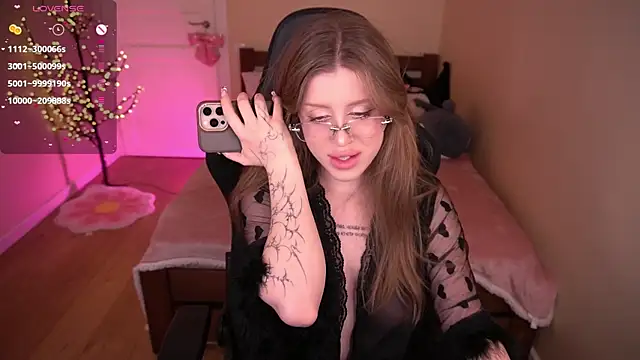 Snapshot of PenellopaRaw chatting on March 2, 2026, 3:30 pm PenellopaRaw online show from March 2, 2026, 3:30 pm