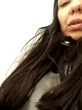 Snapshot of LeticiaWoods chatting on January 18, 2025, 10:49 am LeticiaWoods online show from January 18, 2025, 10:49 am