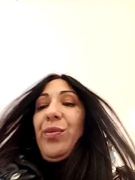 Snapshot of LeticiaWoods chatting on February 7, 2025, 12:28 pm LeticiaWoods online show from February 7, 2025, 12:28 pm