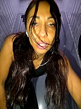 Snapshot of LeticiaWoods chatting on October 22, 2025, 8:36 am LeticiaWoods online show from October 22, 2025, 8:36 am