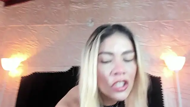 Snapshot of JennyRouse01 chatting on September 26, 2025, 11:14 am JennyRouse01 online show from September 26, 2025, 11:14 am