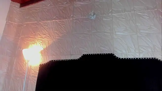 Snapshot of JennyRouse01 chatting on November 12, 2025, 11:10 am JennyRouse01 online show from November 12, 2025, 11:10 am