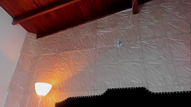 Snapshot of JennyRouse01 chatting on November 24, 2025, 12:05 pm JennyRouse01 online show from November 24, 2025, 12:05 pm