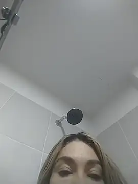 JennyRouse01 online show from May 15, 2026, 3:41 pm