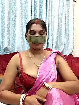 Snapshot of Queen_Dolly chatting on December 15, 2024, 5:53 pm Queen Dolly online show from December 15, 2024, 5:53 pm