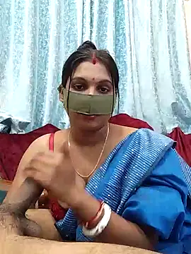 Snapshot of Queen_Dolly chatting on December 17, 2024, 5:58 pm Queen Dolly online show from December 17, 2024, 5:58 pm