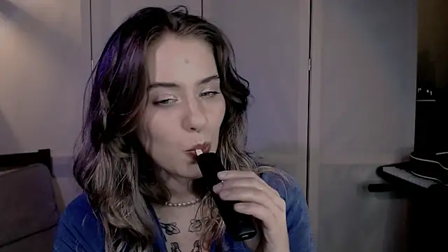 Snapshot of risha_laas chatting on January 16, 2025, 8:57 pm risha laas online show from January 16, 2025, 8:57 pm