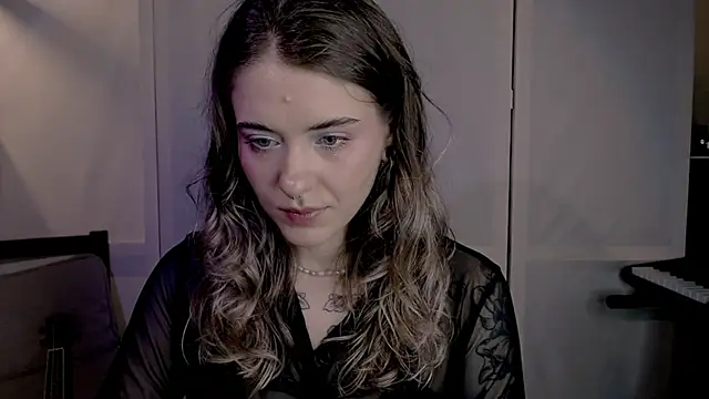 Snapshot of risha_laas chatting on January 17, 2025, 6:54 pm risha laas online show from January 17, 2025, 6:54 pm