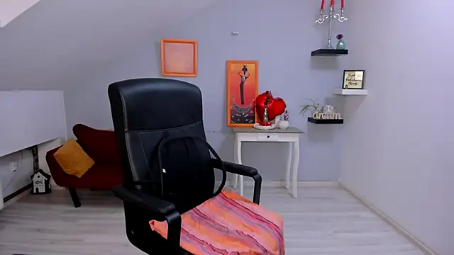 Snapshot of LollaGirl chatting on February 19, 2026, 4:19 am LollaGirl online show from February 19, 2026, 4:19 am