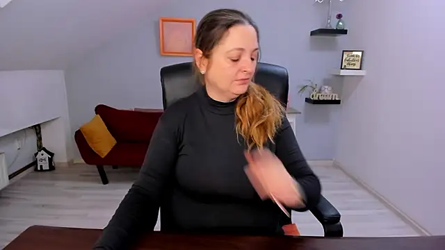 Snapshot of LollaGirl chatting on February 26, 2026, 4:11 am LollaGirl online show from February 26, 2026, 4:11 am