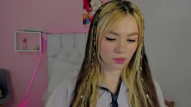 18candys online show from June 25, 2026, 10:36 pm