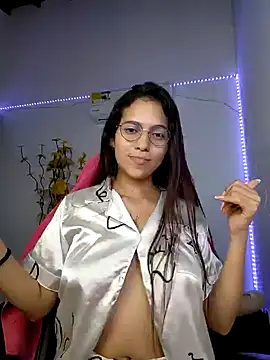 Snapshot of Sallye_ chatting on January 4, 2025, 7:45 am Sallye online show from January 4, 2025, 7:45 am