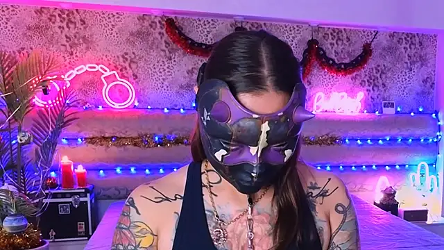 Snapshot of Cool_Freak_ chatting on November 10, 2025, 10:25 am Cool Freak online show from November 10, 2025, 10:25 am