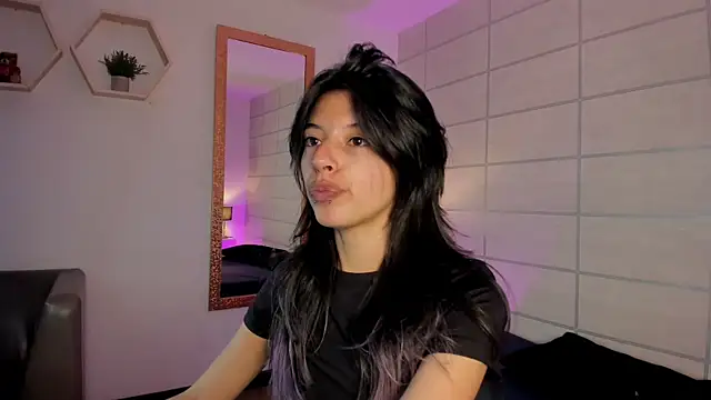 NanaRott online show from March 19, 2026, 7:40 pm