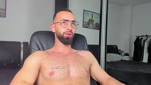 Snapshot of MichaelMasterss chatting on January 10, 2025, 9:42 pm MichaelMasterss online show from January 10, 2025, 9:42 pm