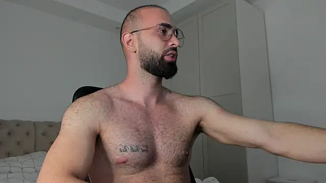 MichaelMasterss online show from June 24, 2026, 5:45 pm