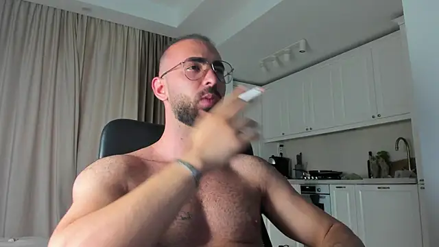 MichaelMasterss online show from July 22, 2026, 7:16 pm