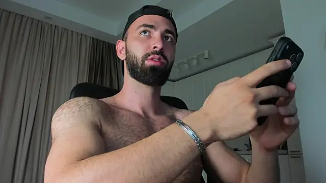 MichaelMasterss online show from July 30, 2026, 6:51 pm