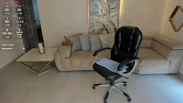 RenataReyes online show from April 4, 2026, 10:07 pm