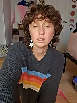 mossy kiss online show from December 17, 2025, 8:04 pm