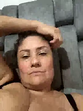 Snapshot of gabiTetas chatting on October 6, 2025, 7:33 pm gabiTetas online show from October 6, 2025, 7:33 pm