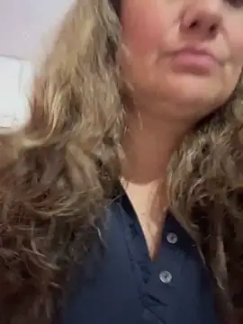 gabiTetas online show from October 18, 2025, 10:43 pm