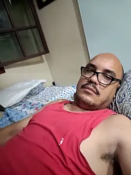 Snapshot of RobertoBuzios22 chatting on March 15, 2025, 9:27 pm RobertoBuzios22 online show from March 15, 2025, 9:27 pm