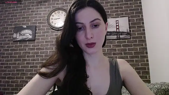  Hot Lady  online show from March 18, 2025, 7:42 pm