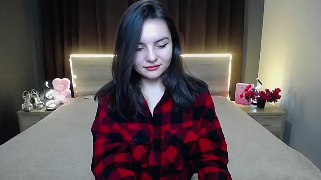 JasmineAsha online show from February 4, 2026, 7:20 pm