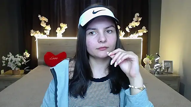 JasmineAsha online show from March 20, 2026, 8:19 am