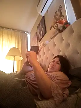 Snapshot of ROXOLANAA_SEXY chatting on April 9, 2026, 7:03 am ROXOLANAA SEXY online show from April 9, 2026, 7:03 am