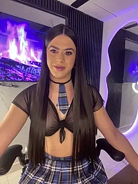Naughtysofiaa online show from June 30, 2026, 12:11 am