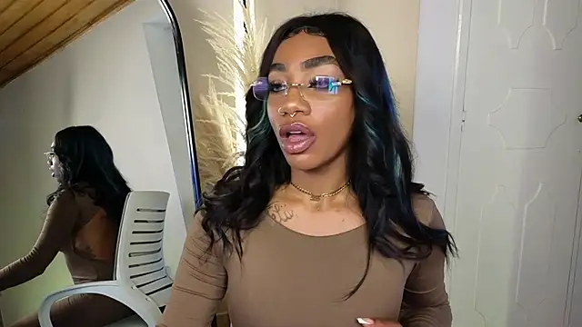 emely brandon online show from March 12, 2025, 4:46 pm